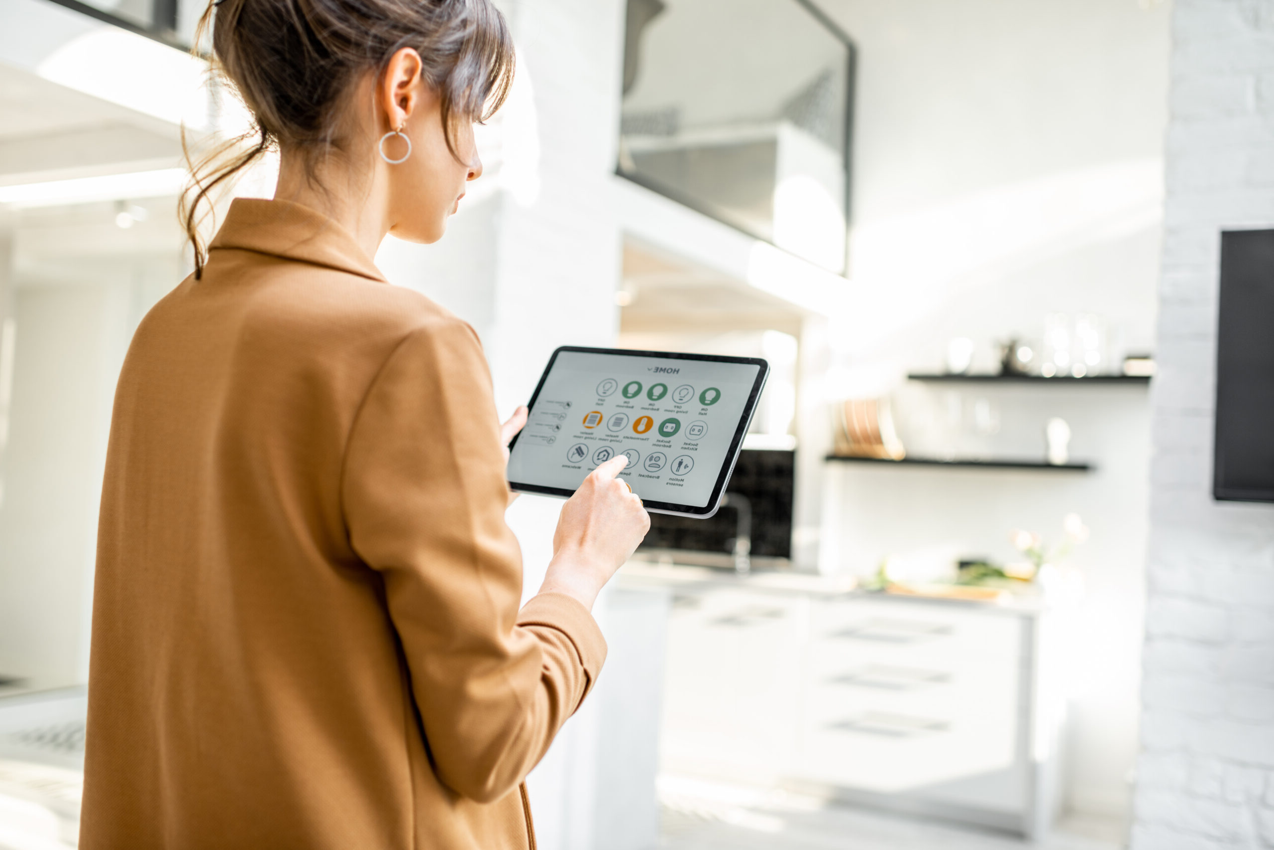 Controlling smart home with a digital tablet